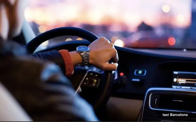 Alquiler de coches con conductor. Amsihdriver سائق عربي في برشلونة, servei de taxi a Barcelona