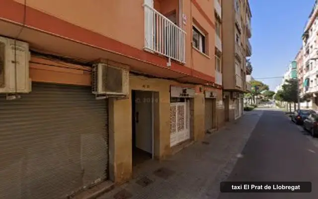 Carlos Alvarez López, servicio de taxi en El Prat de Llobregat