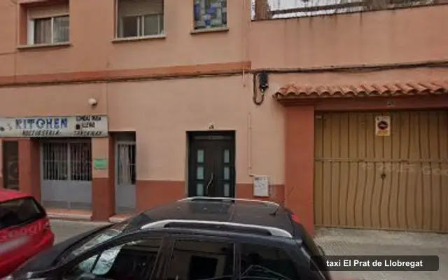 Manuel Arnau Gabalda, servicio de taxi en El Prat de Llobregat