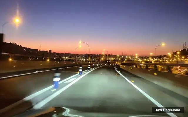 TAXI CERDANYOLA DEL VALLÈS TAXI BARBERÀ VALLÈS TAXI RIPOLLET VALLÈS AEROPUERTO, servei de taxi a Barcelona