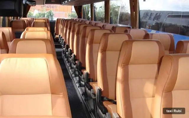 Taxivanclass, taxi company in Rubí